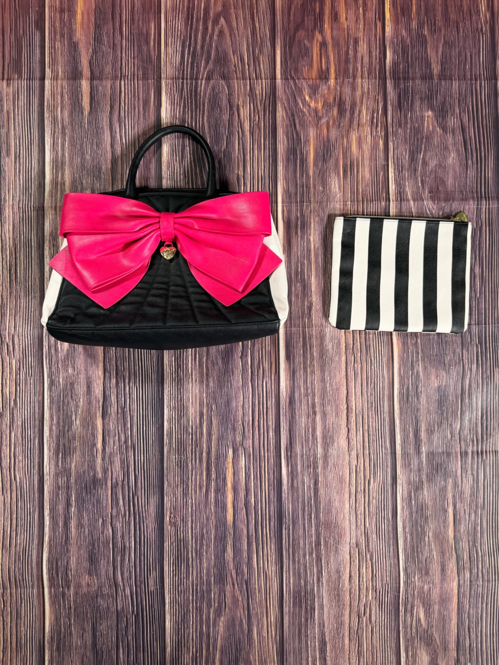 Betsey Johnson Black White Handbag Big Pink Bow & Stripped Tablet Case Bag
